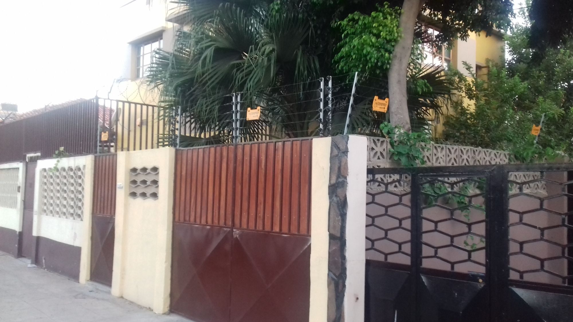 Marien Ngouabi Serviced T0 Chalet Maputo Extérieur photo